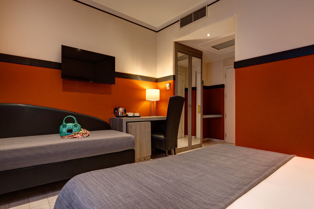 Hotel Dharma Style & 4*