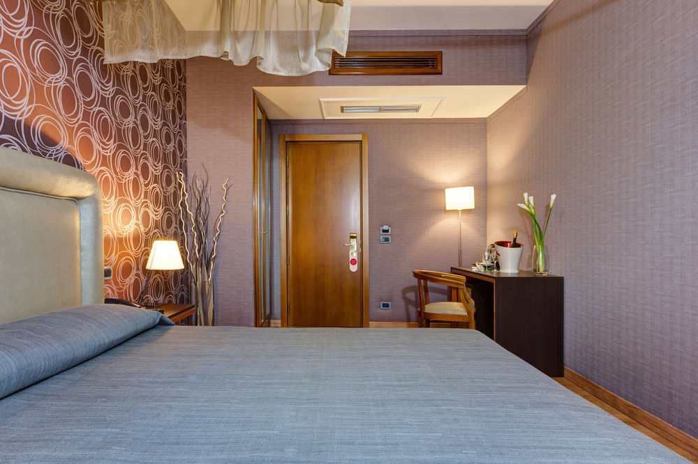 Dharma Style & Hotel